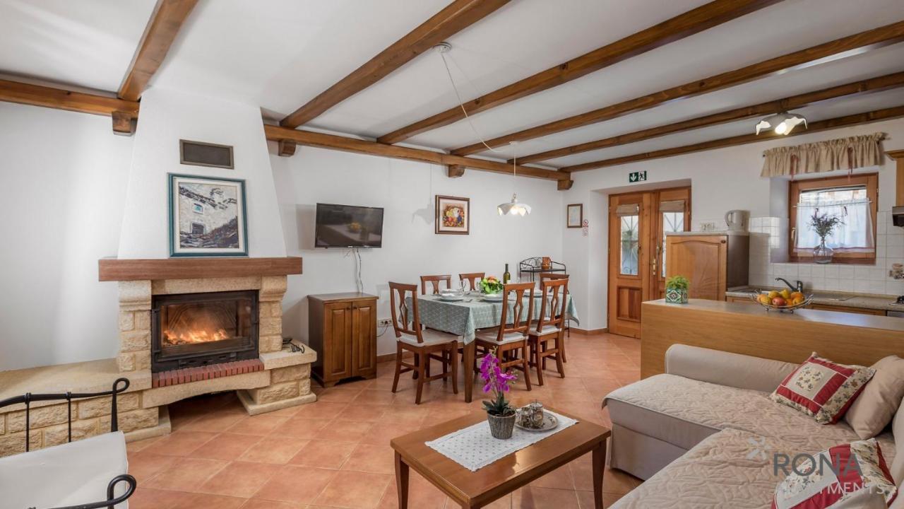 Rona Stone House Apartments Janja Boljun Kültér fotó