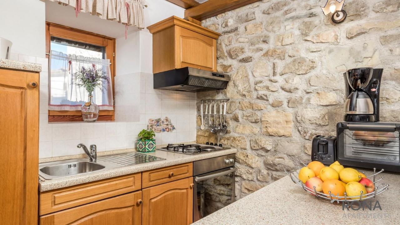 Rona Stone House Apartments Janja Boljun Kültér fotó