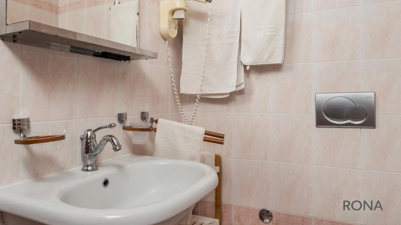Rona Stone House Apartments Janja Boljun Kültér fotó